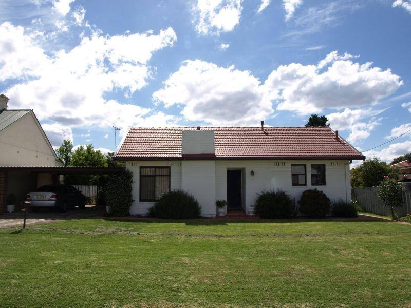 8 Wayo Street, Goulburn NSW 2580