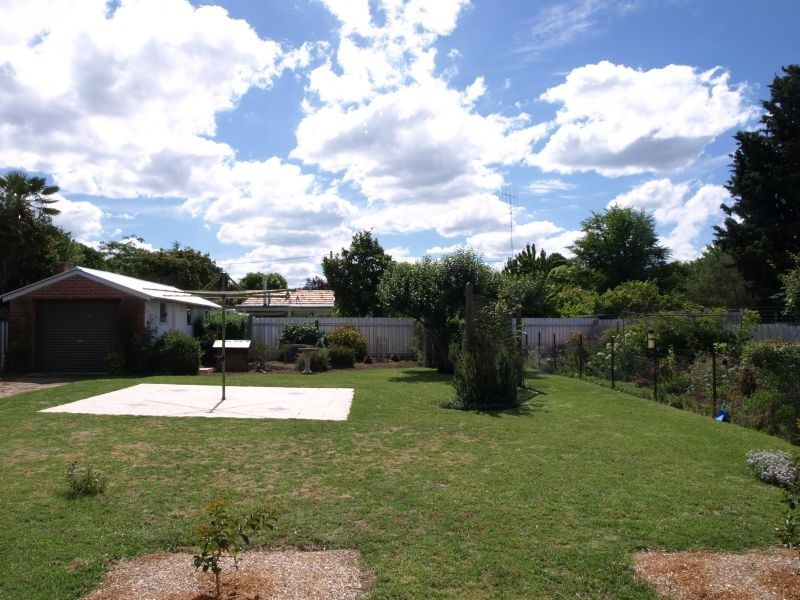 8 Wayo Street, Goulburn NSW 2580