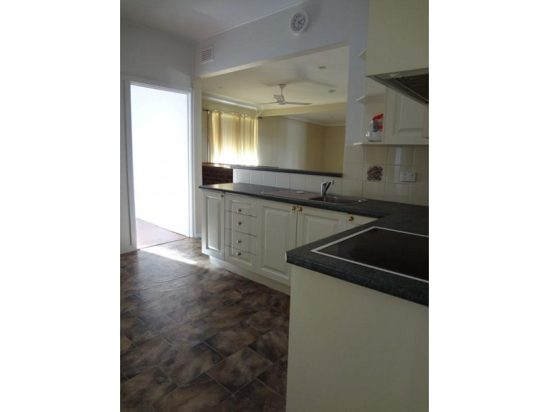 11 Ruby Street, Goulburn NSW 2580