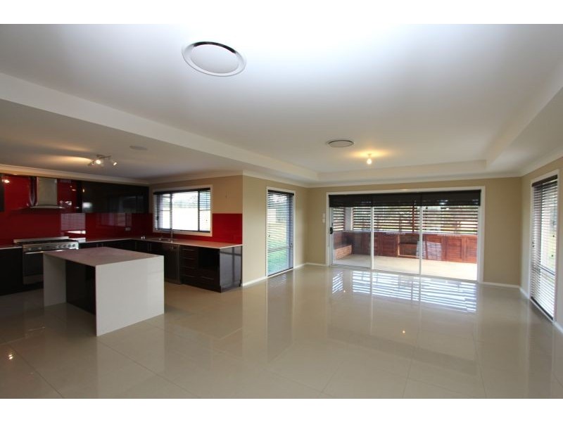 22 Racecourse Drive, Goulburn NSW 2580