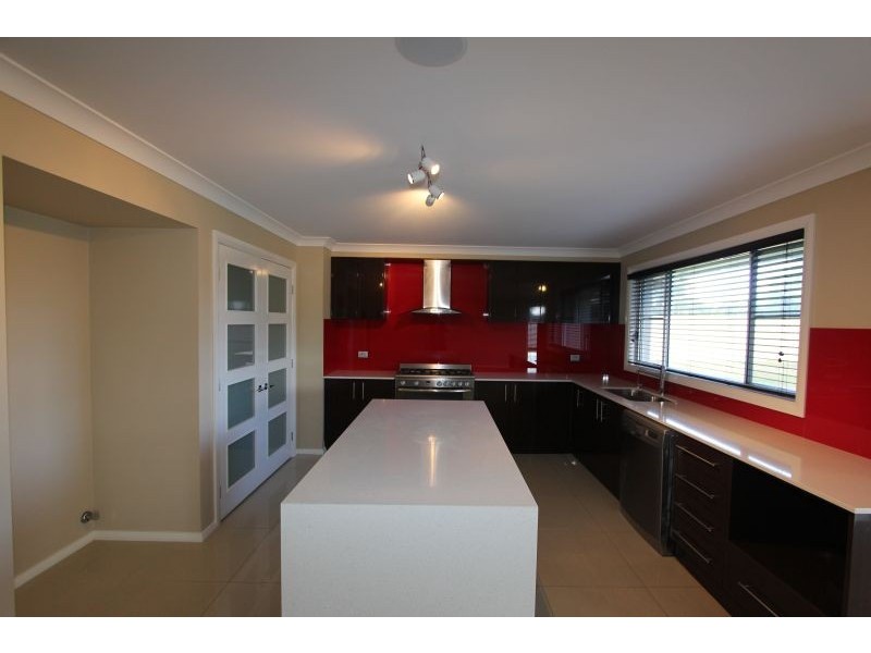 22 Racecourse Drive, Goulburn NSW 2580