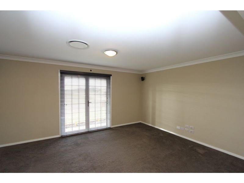 22 Racecourse Drive, Goulburn NSW 2580