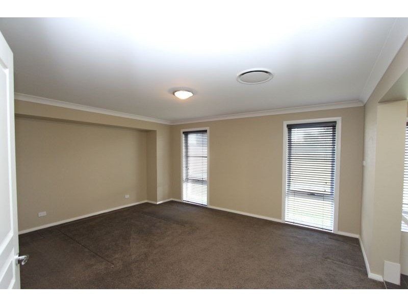 22 Racecourse Drive, Goulburn NSW 2580