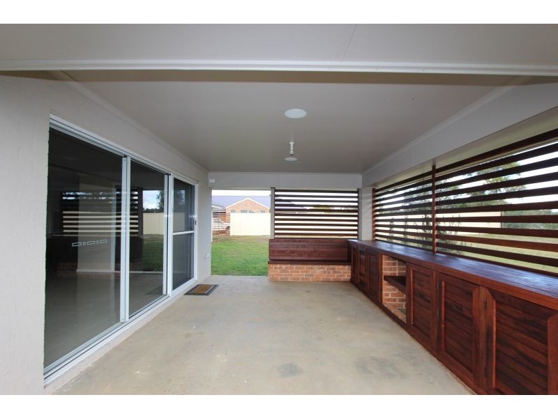 22 Racecourse Drive, Goulburn NSW 2580