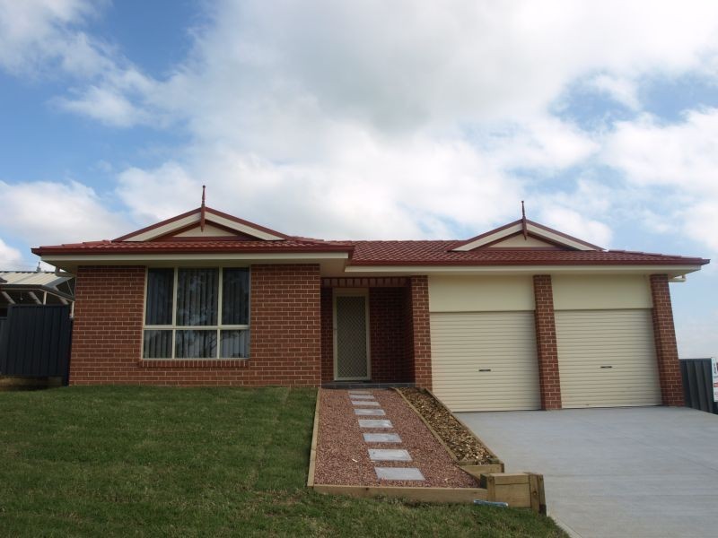 10 Red Gum Place, Goulburn NSW 2580