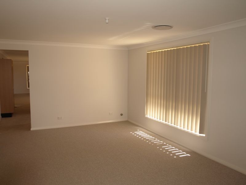 10 Red Gum Place, Goulburn NSW 2580