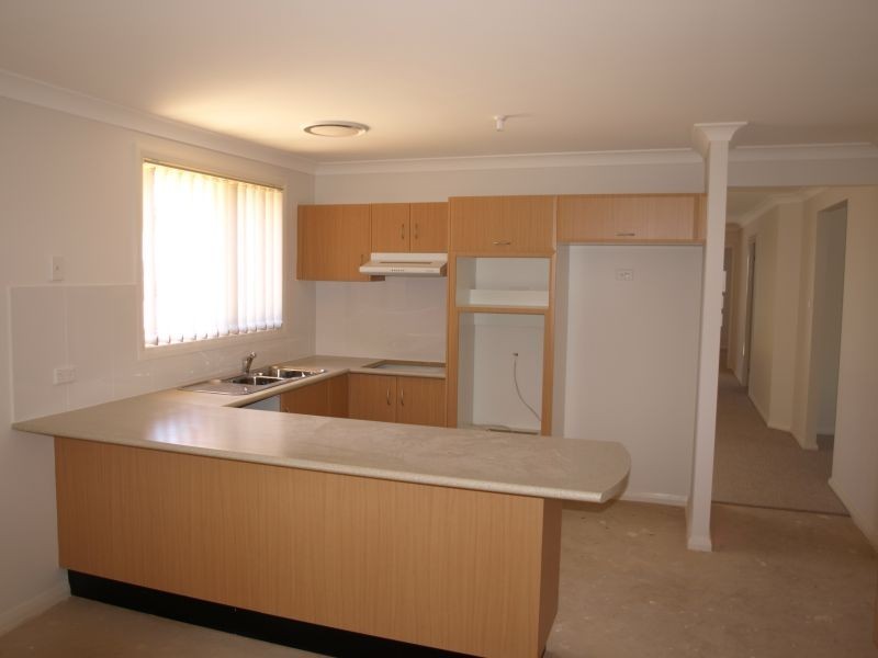 10 Red Gum Place, Goulburn NSW 2580