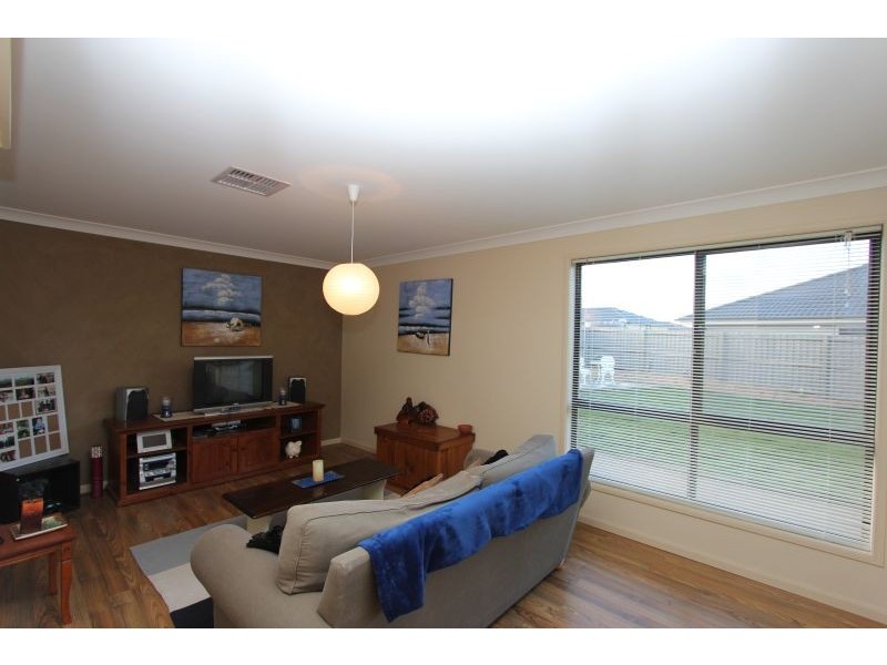 11 Cahill Place, Goulburn NSW 2580