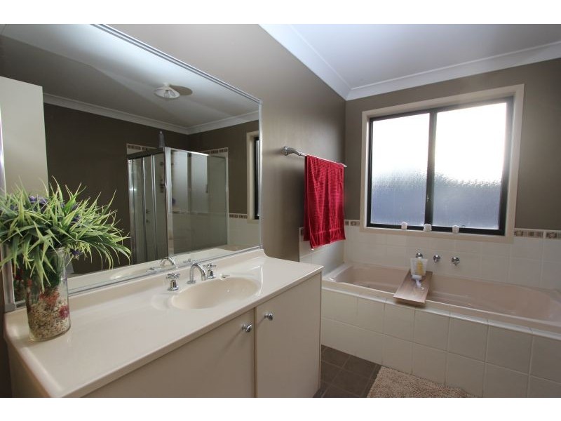 11 Cahill Place, Goulburn NSW 2580