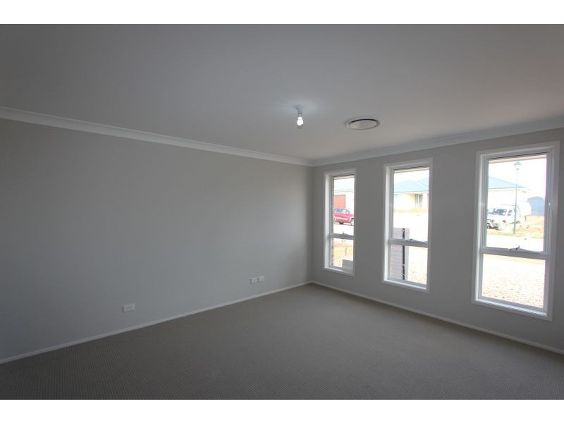 15 Heath Street, Goulburn NSW 2580