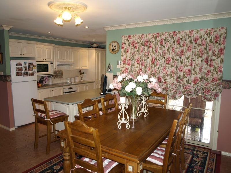 18 Amaroo Place, Goulburn NSW 2580