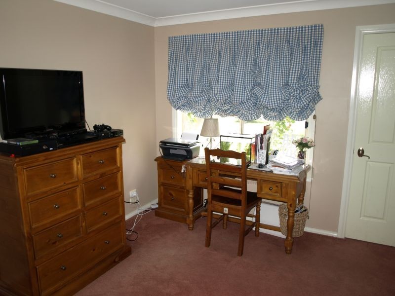 18 Amaroo Place, Goulburn NSW 2580