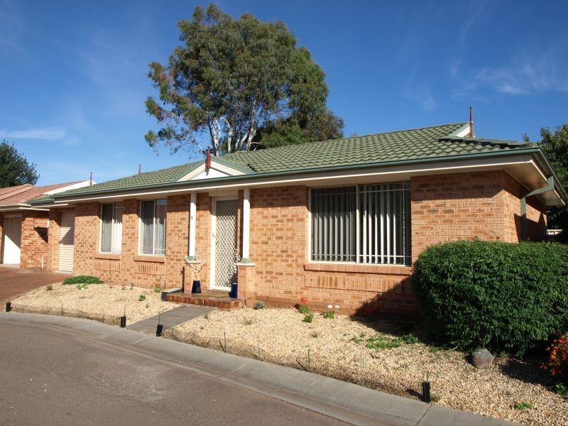 18/28 Lagoon Street, Goulburn NSW 2580