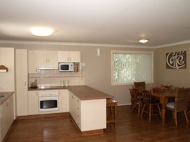 27 Amaroo Place, Goulburn NSW 2580