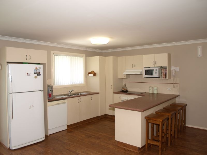 27 Amaroo Place, Goulburn NSW 2580