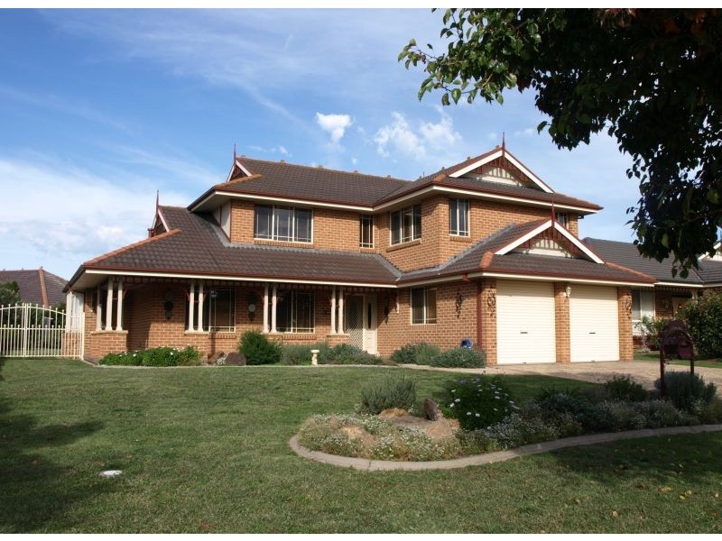 13 Constantina Circuit, River Heights, Goulburn NSW 2580
