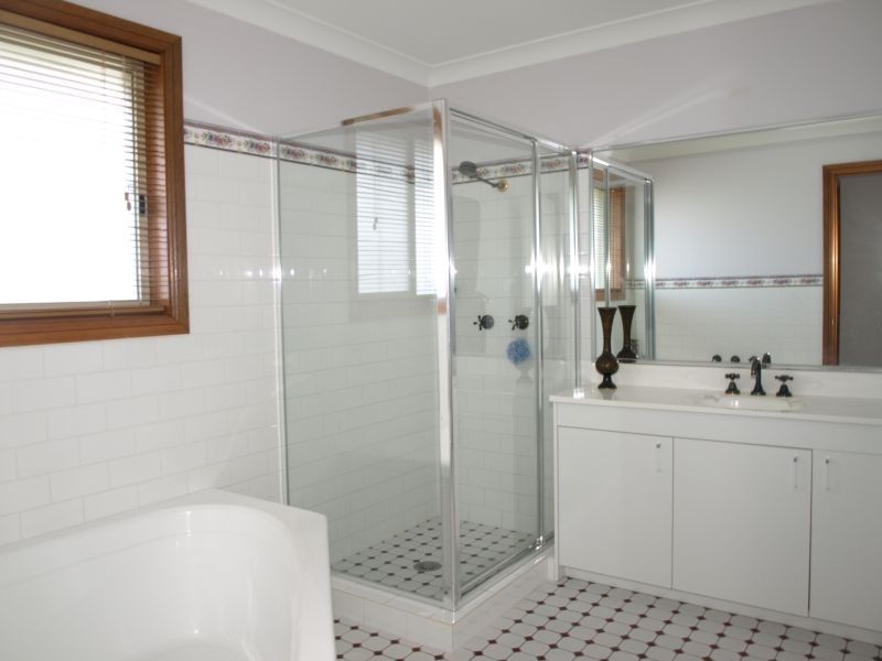 13 Constantina Circuit, River Heights, Goulburn NSW 2580