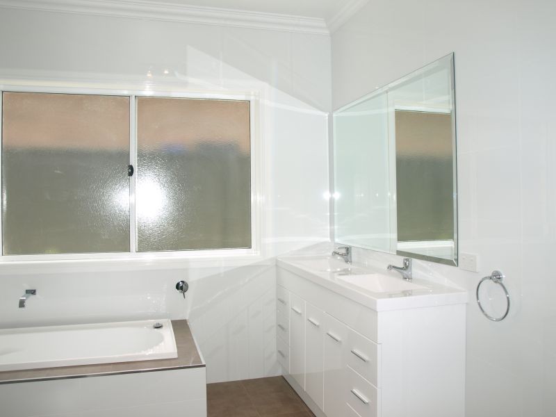 1 Mewburn Drive, Goulburn NSW 2580