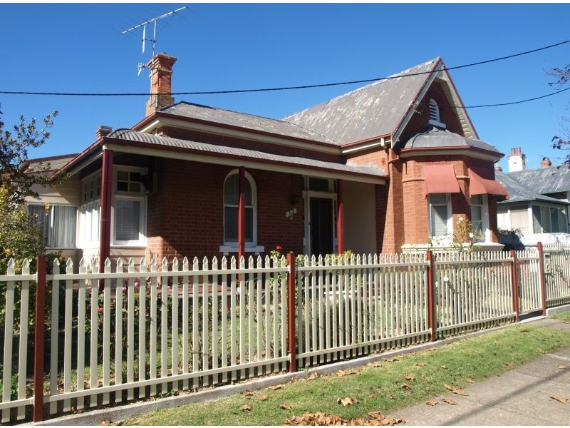 13 Victoria Street, Goulburn NSW 2580