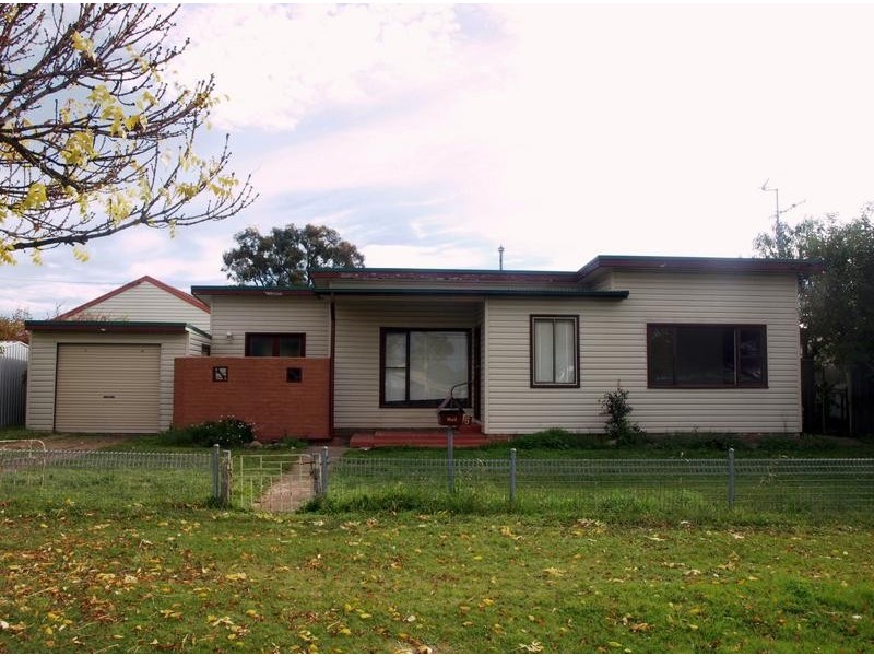 16 Gibson Street, Goulburn NSW 2580