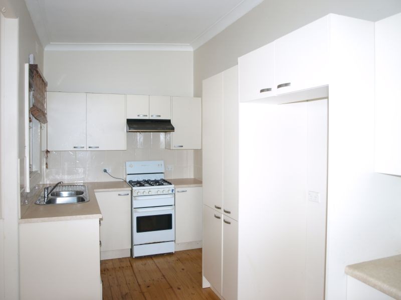 16 Gibson Street, Goulburn NSW 2580