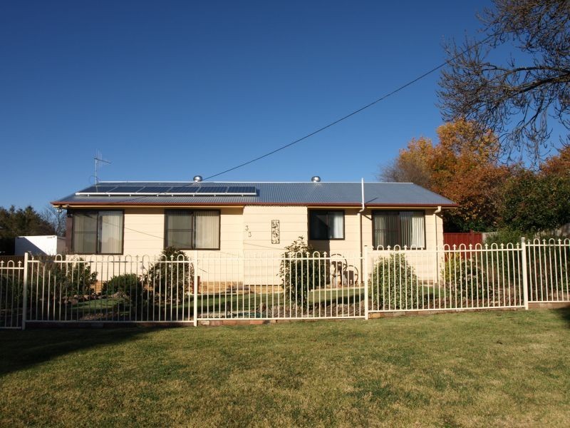 33 Hoskins Street, Goulburn NSW 2580
