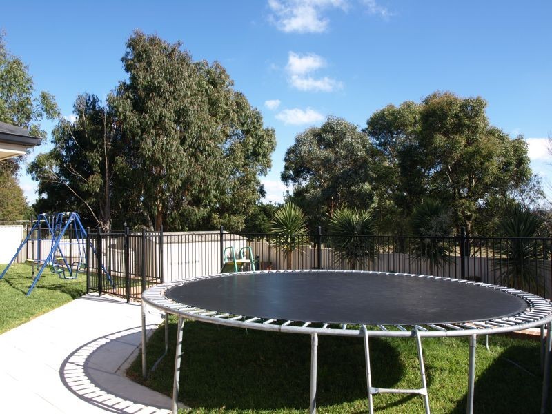 32 Banksia Way, Goulburn NSW 2580