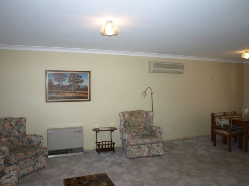 21 Jacqua Avenue, Goulburn NSW 2580