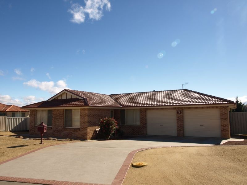 29 Crestwood Drive, Goulburn NSW 2580