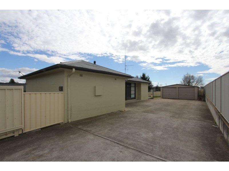 2/67 Combermere Street, Goulburn NSW 2580