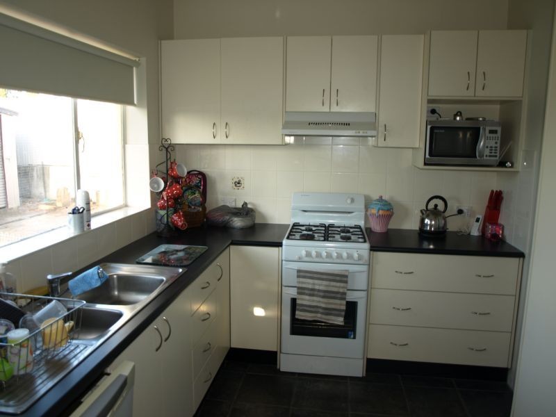 2/67 Combermere Street, Goulburn NSW 2580