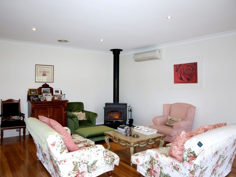 18 Loloma Place, Goulburn NSW 2580