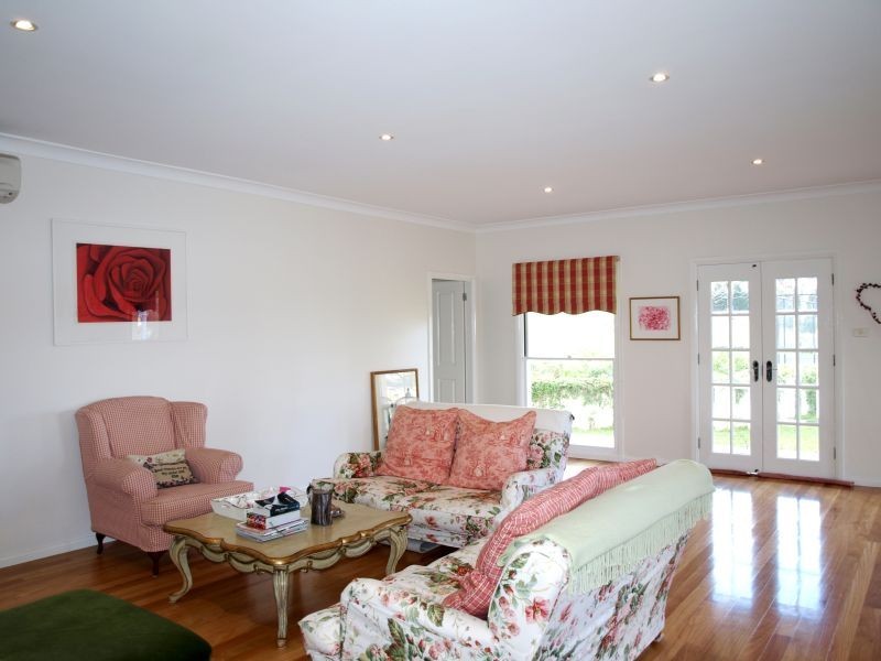 18 Loloma Place, Goulburn NSW 2580