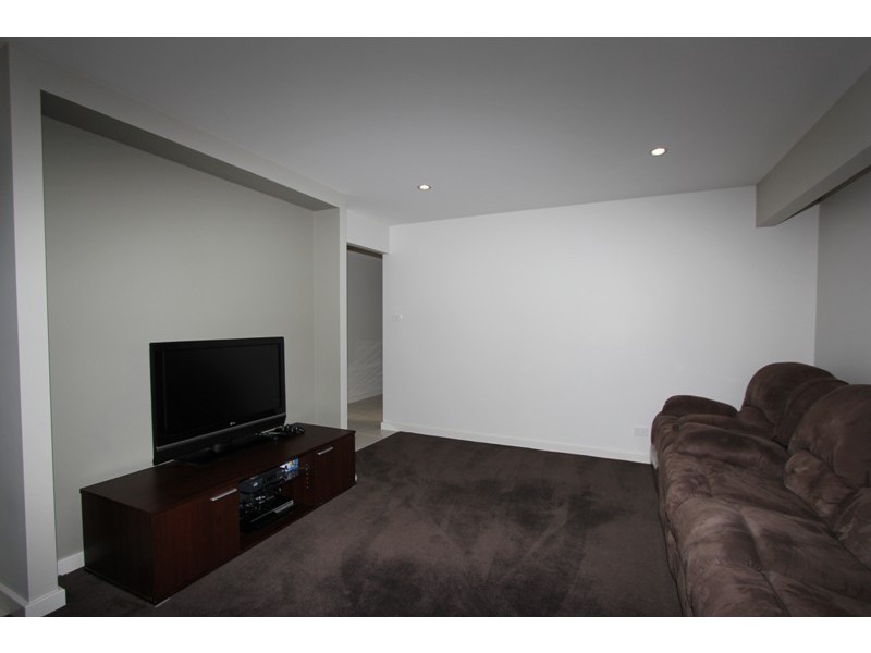 5 Mewburn Drive, Goulburn NSW 2580