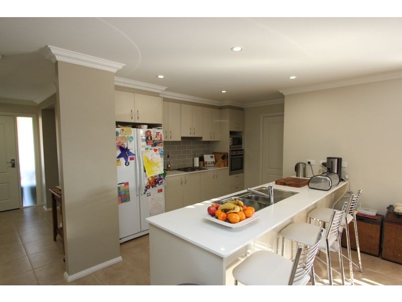 37 McGuire Drive, Goulburn NSW 2580