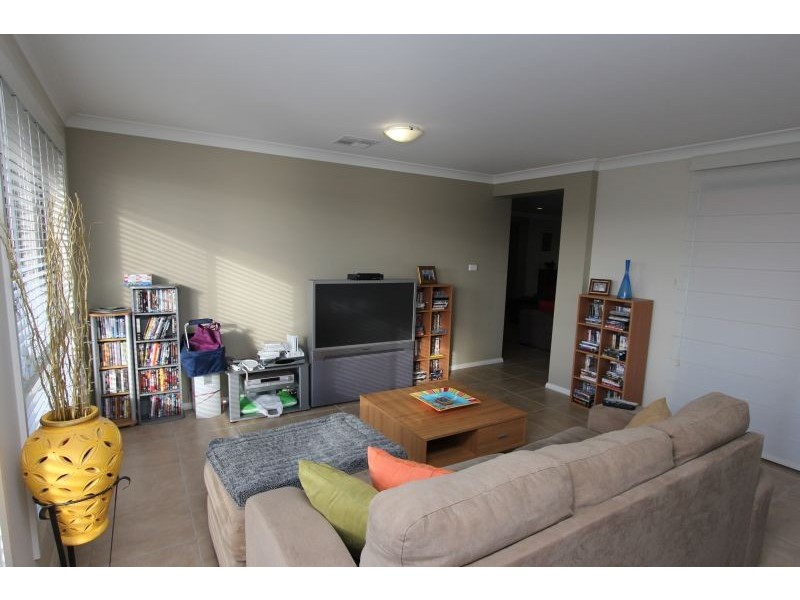 37 McGuire Drive, Goulburn NSW 2580