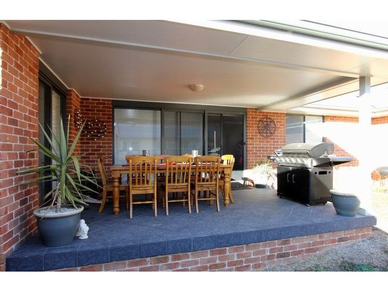 37 McGuire Drive, Goulburn NSW 2580