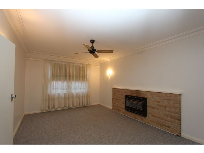 8 Arnheim Street, Goulburn NSW 2580