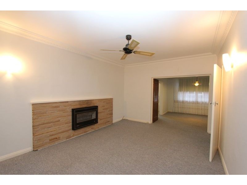 8 Arnheim Street, Goulburn NSW 2580