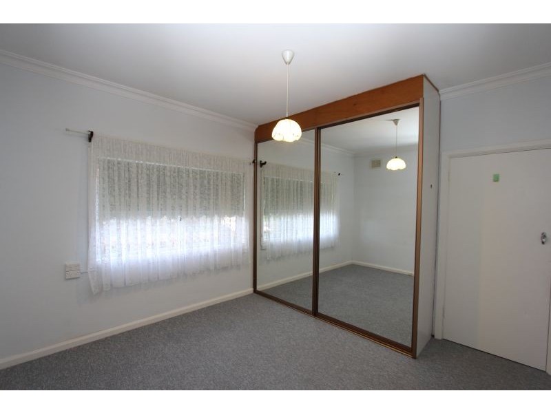 8 Arnheim Street, Goulburn NSW 2580