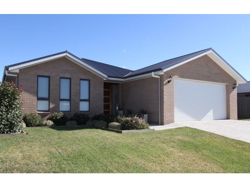 12 St Aubyn Road, Goulburn NSW 2580