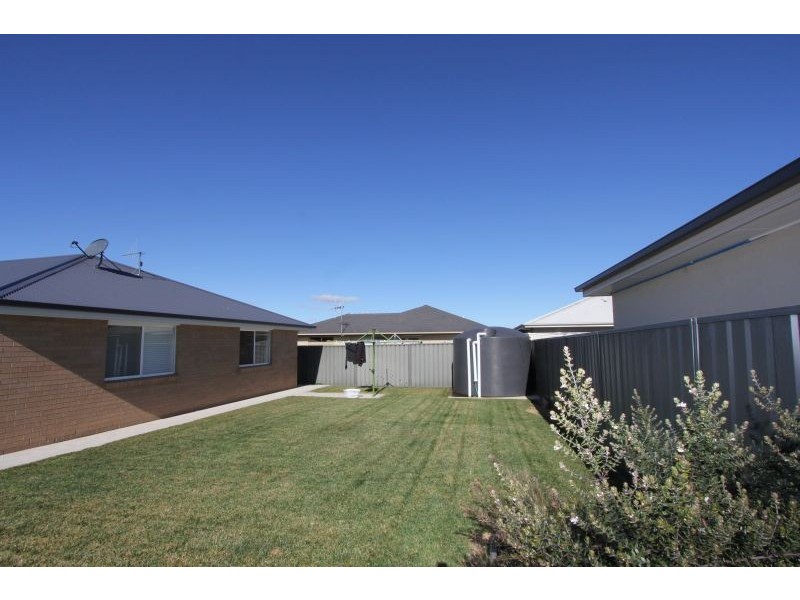 12 St Aubyn Road, Goulburn NSW 2580