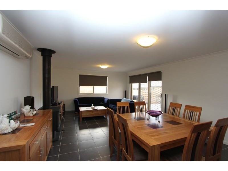 8 Clure Place, Goulburn NSW 2580