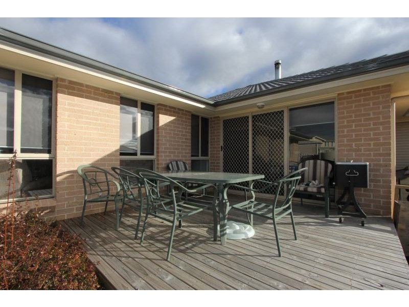 8 Clure Place, Goulburn NSW 2580