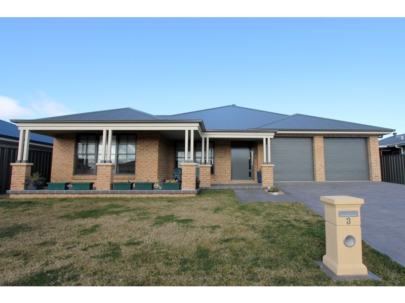 3 Mewburn Drive, Goulburn NSW 2580