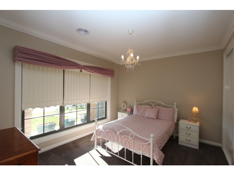 3 Mewburn Drive, Goulburn NSW 2580