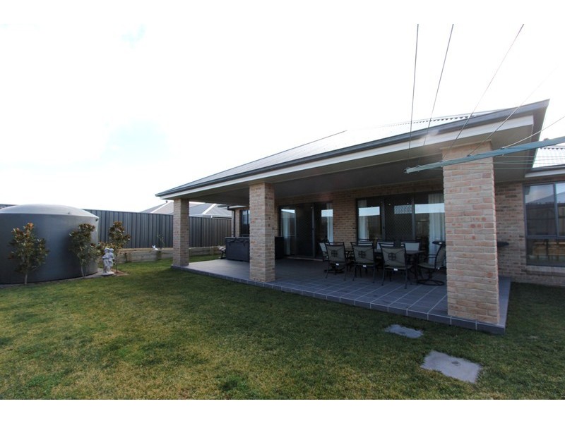 3 Mewburn Drive, Goulburn NSW 2580