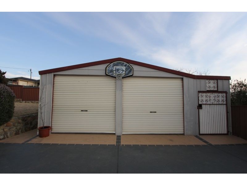5 Leeson Street, Goulburn NSW 2580