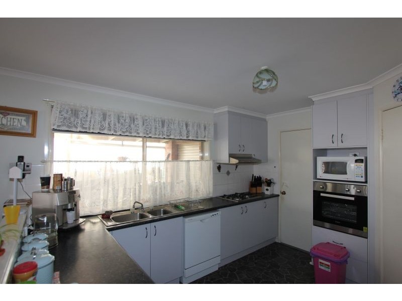 6 Joanna Place, Goulburn NSW 2580