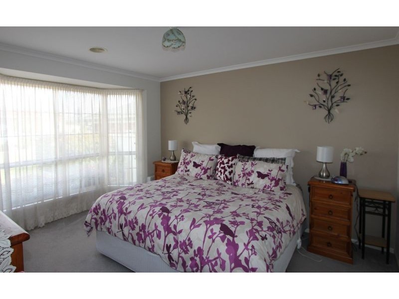 6 Joanna Place, Goulburn NSW 2580